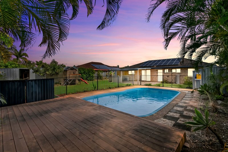 21 Wide Bay Drive, Eli Waters QLD 4655