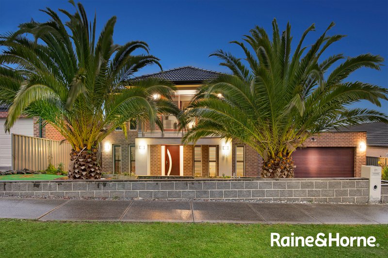 21 Wiltshire Avenue, Cranbourne East VIC 3977