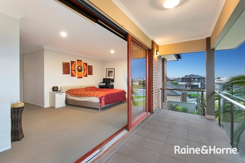 Photo - 21 Wiltshire Avenue, Cranbourne East VIC 3977 - Image 5