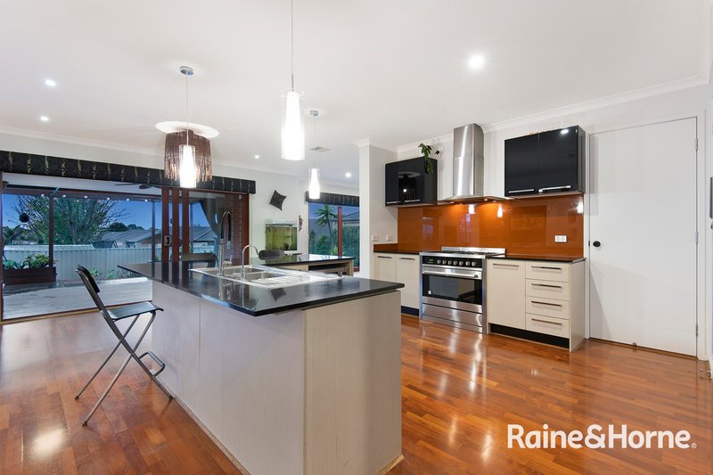 Photo - 21 Wiltshire Avenue, Cranbourne East VIC 3977 - Image 11