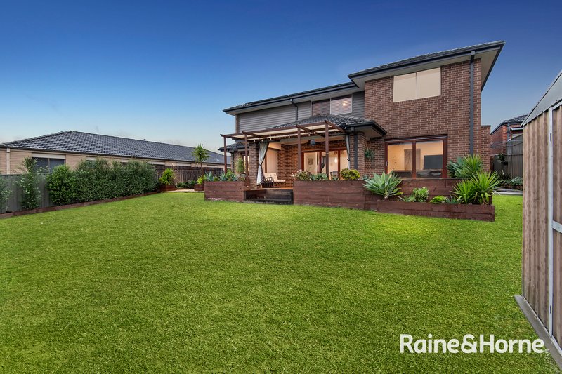 Photo - 21 Wiltshire Avenue, Cranbourne East VIC 3977 - Image 14