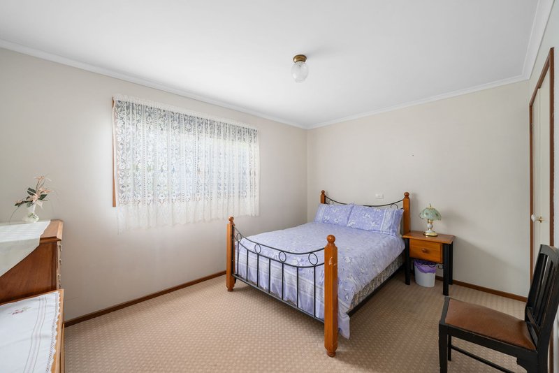 Photo - 21 Winter Street, Gordon VIC 3345 - Image 10