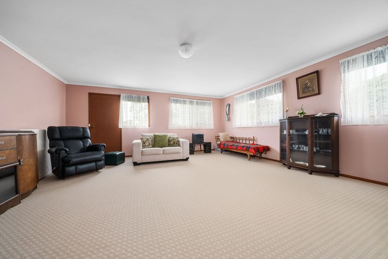 Photo - 21 Winter Street, Gordon VIC 3345 - Image 13