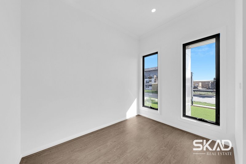 Photo - 21 Winterfell Road, Donnybrook VIC 3064 - Image 6