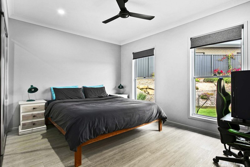 Photo - 21 Wintergreen Court, Nikenbah QLD 4655 - Image 18