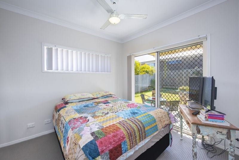 Photo - 21 Wollumbin Crescent, Waterford QLD 4133 - Image 7