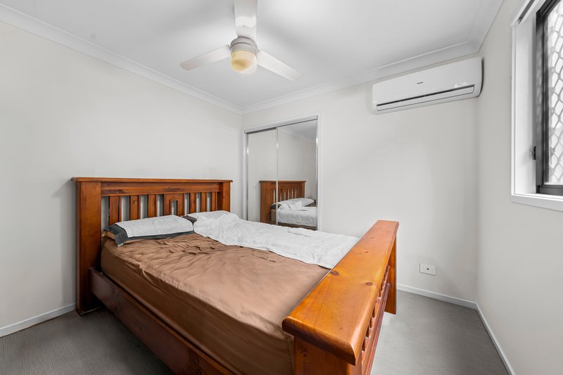 Photo - 21 Woodroffe Crescent, Redbank Plains QLD 4301 - Image 11