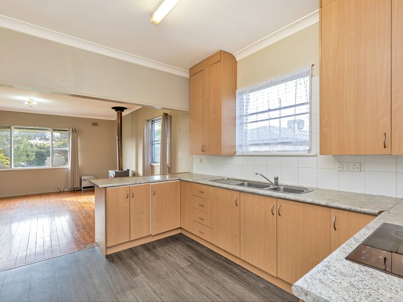 Photo - 21 Woodstock Street, South Tamworth NSW 2340 - Image 3