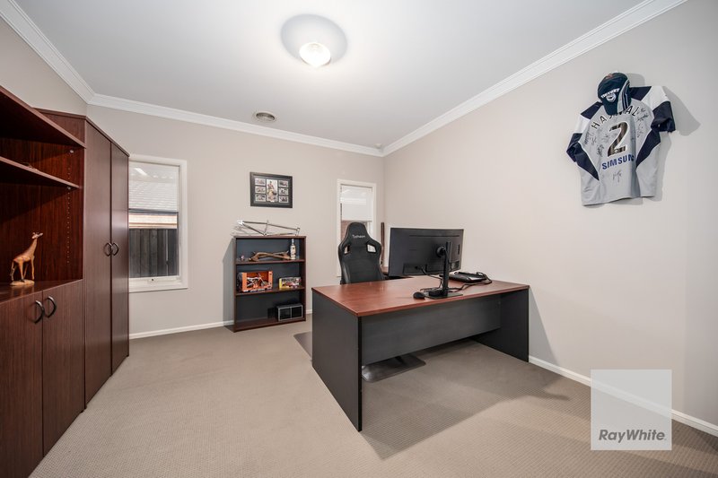 Photo - 21 Woolwich Way, Taylors Hill VIC 3037 - Image 10