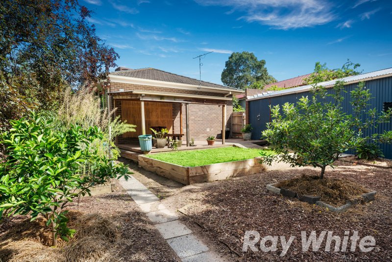 Photo - 21 Wungan Street, Macleod VIC 3085 - Image 8