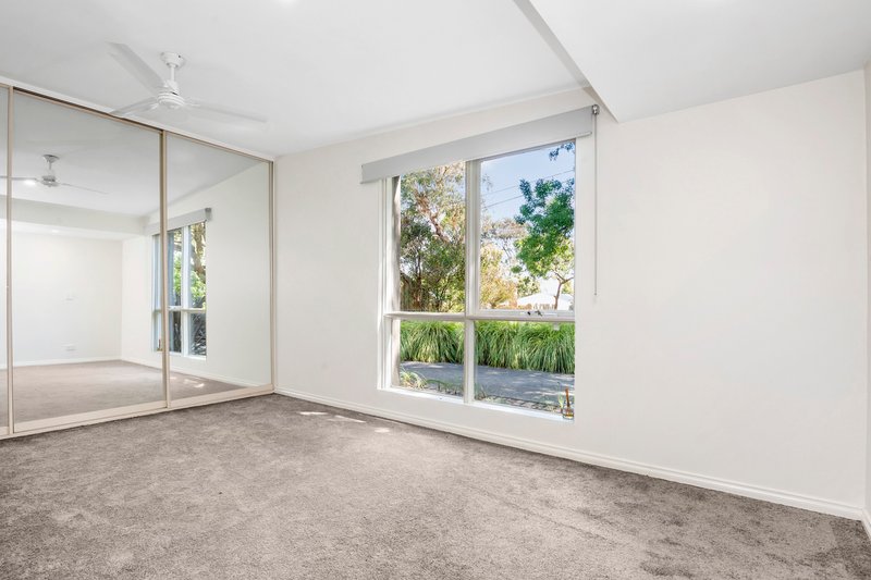 Photo - 21 Wynnstay Road, Mount Eliza VIC 3930 - Image 4