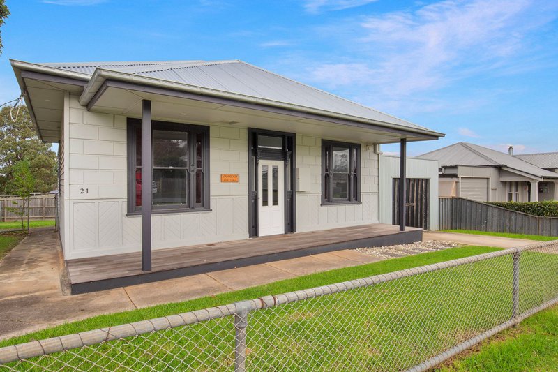 Photo - 21 Young Street, Leongatha VIC 3953 - Image 2