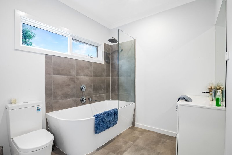 Photo - 21 Young Street, Leongatha VIC 3953 - Image 12