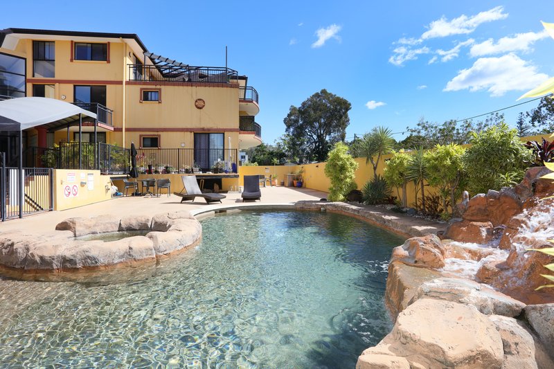 Photo - 2/10-12 Bath Street, Labrador QLD 4215 - Image 13