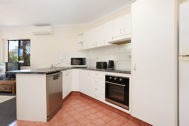 Photo - 2/10-12 Bath Street, Labrador QLD 4215 - Image 16