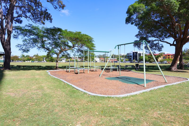 Photo - 2/10-12 Bath Street, Labrador QLD 4215 - Image 23