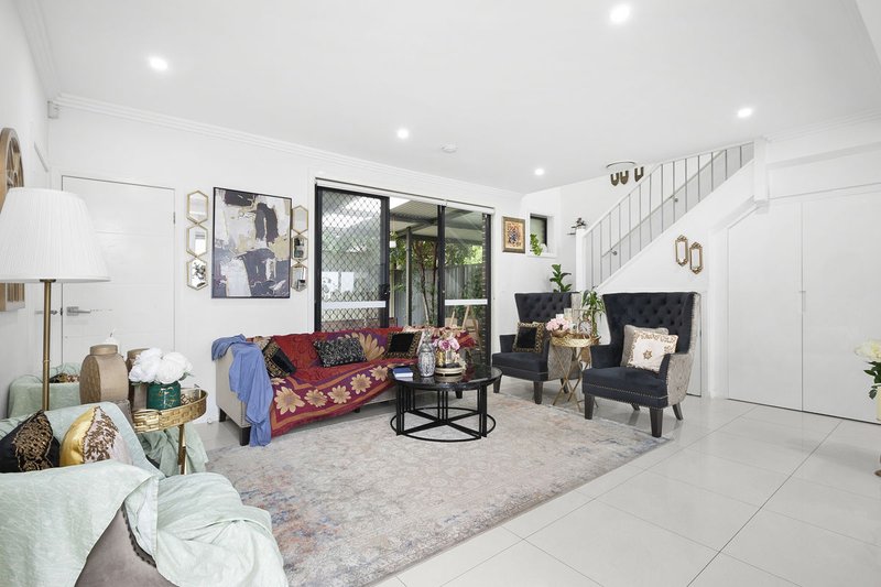 Photo - 2/10-12 Wright Street, Merrylands NSW 2160 - Image 4