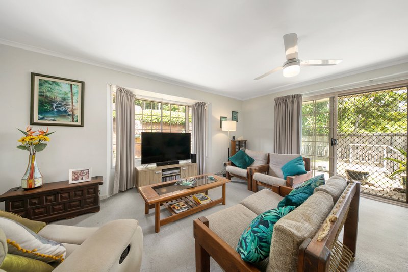 Photo - 2/10-14 Greenlanes Road, Ashgrove QLD 4060 - Image 2