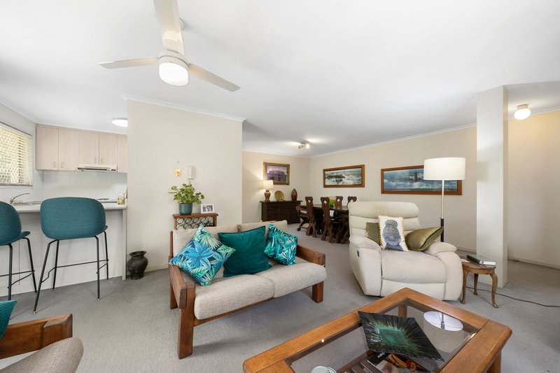 Photo - 2/10-14 Greenlanes Road, Ashgrove QLD 4060 - Image 3