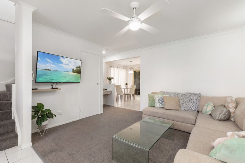 2/10 Adrian Place, Wishart QLD 4122