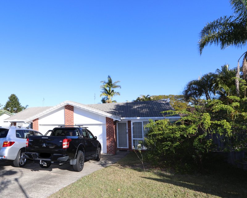 Photo - 2/10 Annette Court, Labrador QLD 4215 - Image 2