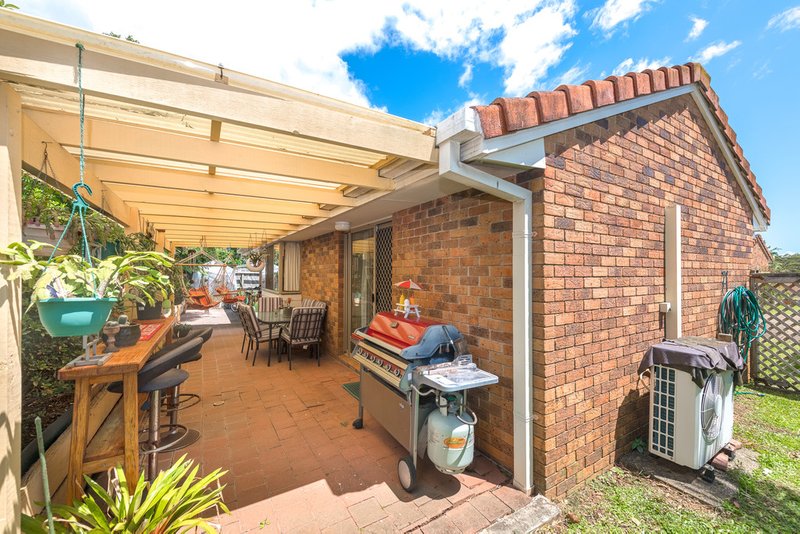 Photo - 2/10 Ash Court, Arundel QLD 4214 - Image 13