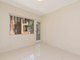 Photo - 2/10 Auburn Terrace, Indooroopilly QLD 4068 - Image 3