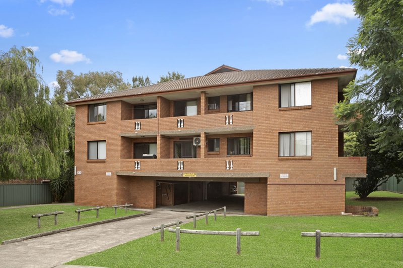 Photo - 2/10 Birmingham Street, Merrylands NSW 2160 - Image 2