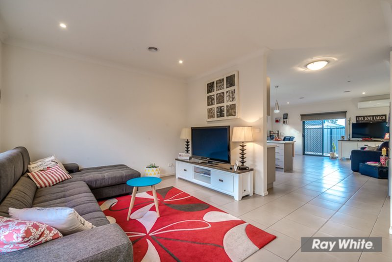 Photo - 2/10 Bonita Avenue, Tarneit VIC 3029 - Image 5