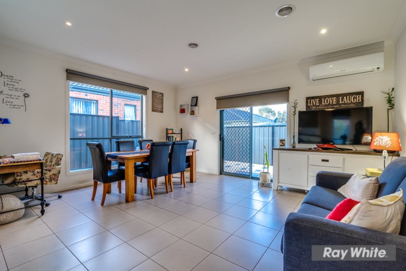 Photo - 2/10 Bonita Avenue, Tarneit VIC 3029 - Image 8