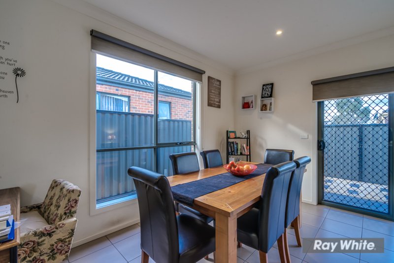 Photo - 2/10 Bonita Avenue, Tarneit VIC 3029 - Image 9