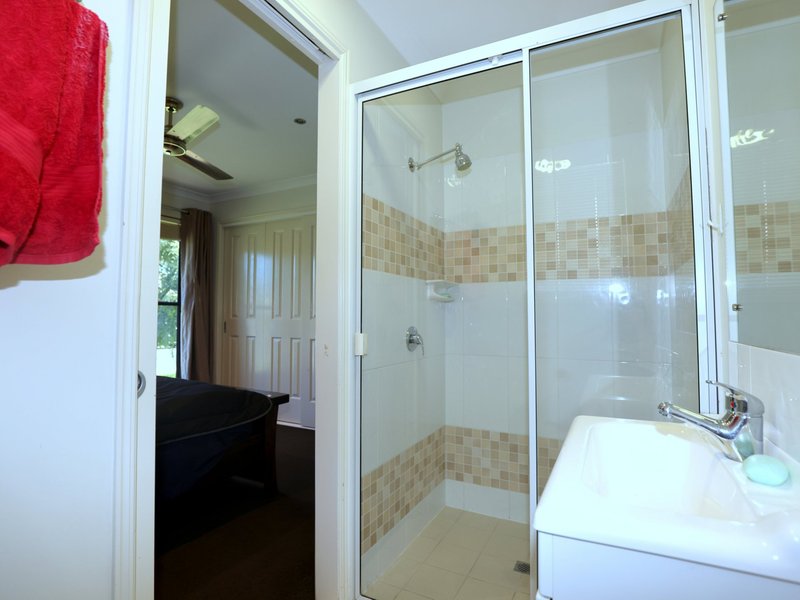 Photo - 210 Borilla Street, Emerald QLD 4720 - Image 10