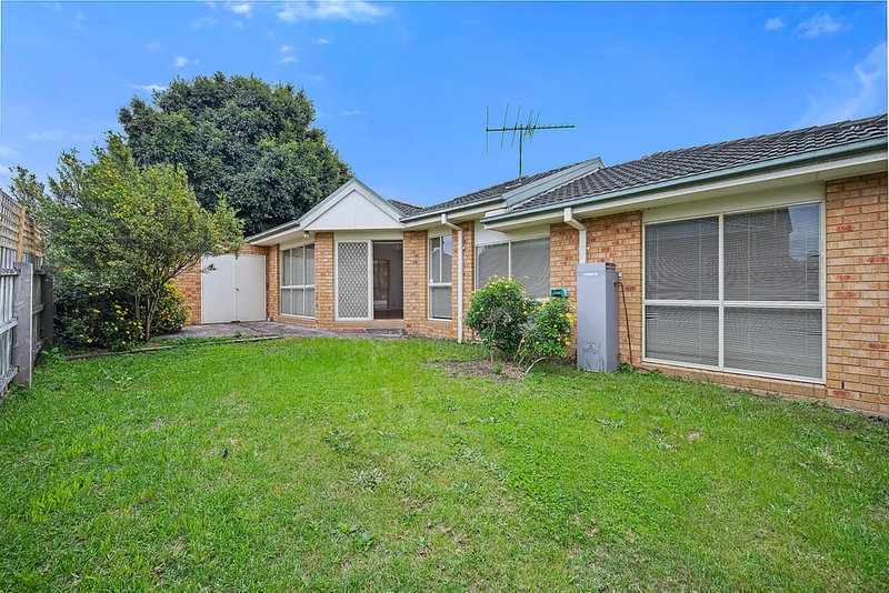 Photo - 2/10 Boyanna Road, Glen Waverley VIC 3150 - Image 9