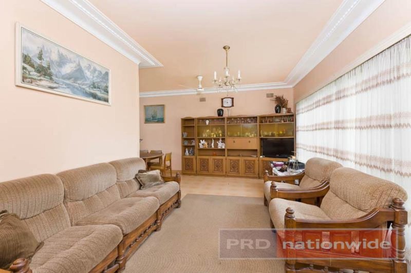 Photo - 210 Bransgrove Road, Panania NSW 2213 - Image 3