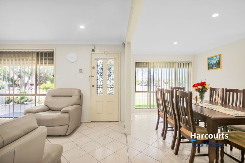 Photo - 210 Buckwell Drive, Hassall Grove NSW 2761 - Image 11