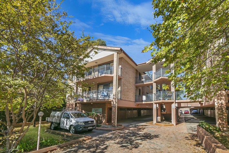 Photo - 2/10 Calliope Street, Guildford NSW 2161 - Image