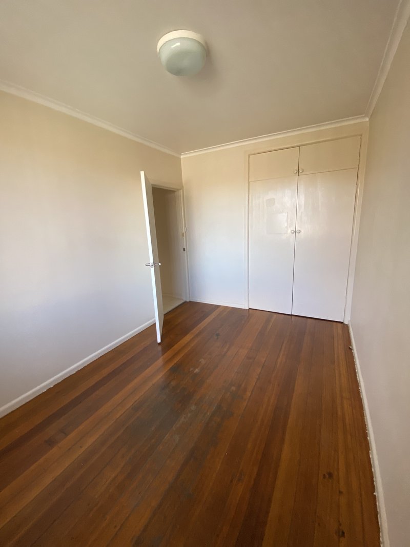 Photo - 2/10 Canberra Avenue, Dandenong VIC 3175 - Image 9