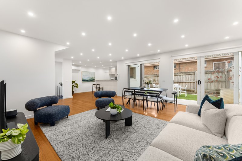 Photo - 2/10 Capon Street, Malvern East VIC 3145 - Image 3