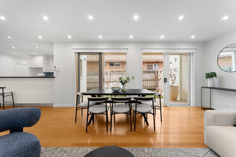 Photo - 2/10 Capon Street, Malvern East VIC 3145 - Image 4