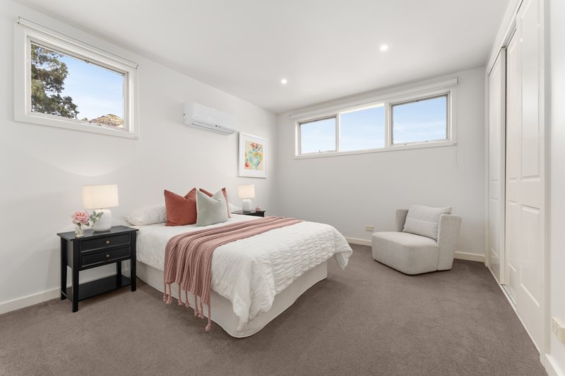 Photo - 2/10 Capon Street, Malvern East VIC 3145 - Image 6