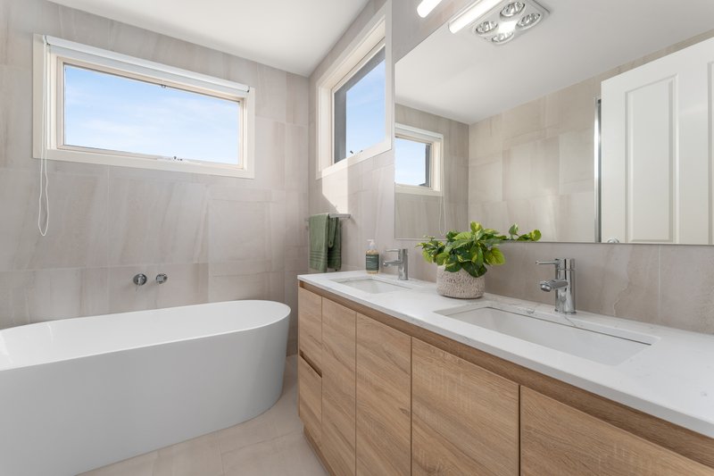 Photo - 2/10 Capon Street, Malvern East VIC 3145 - Image 9