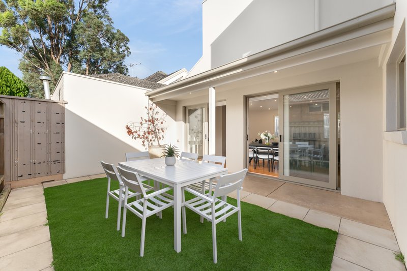 Photo - 2/10 Capon Street, Malvern East VIC 3145 - Image 10