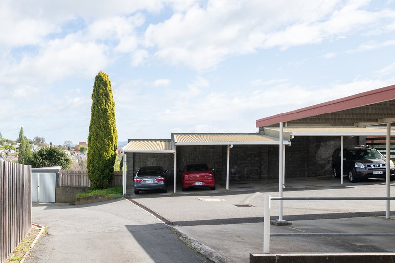 Photo - 2/10 Chant Street, East Launceston TAS 7250 - Image 8