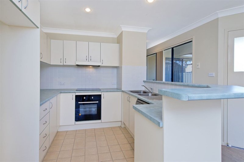 Photo - 2/10 Condon Avenue, Port Macquarie NSW 2444 - Image 2