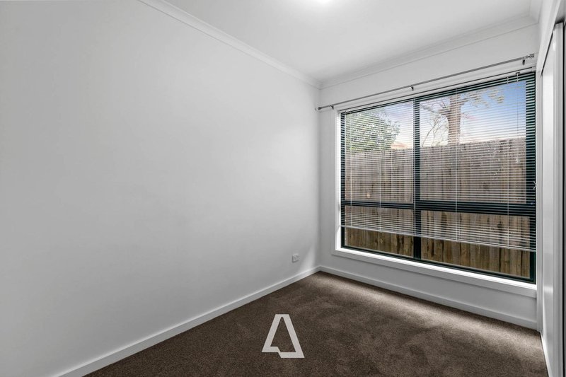 Photo - 2/10 Corsican Street, Frankston North VIC 3200 - Image 6