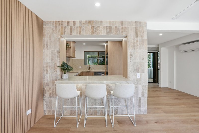 Photo - 2/10 Dandaloo Drive, Currumbin QLD 4223 - Image 2