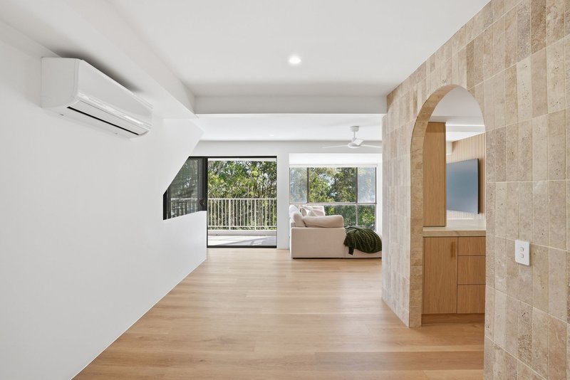 Photo - 2/10 Dandaloo Drive, Currumbin QLD 4223 - Image 4