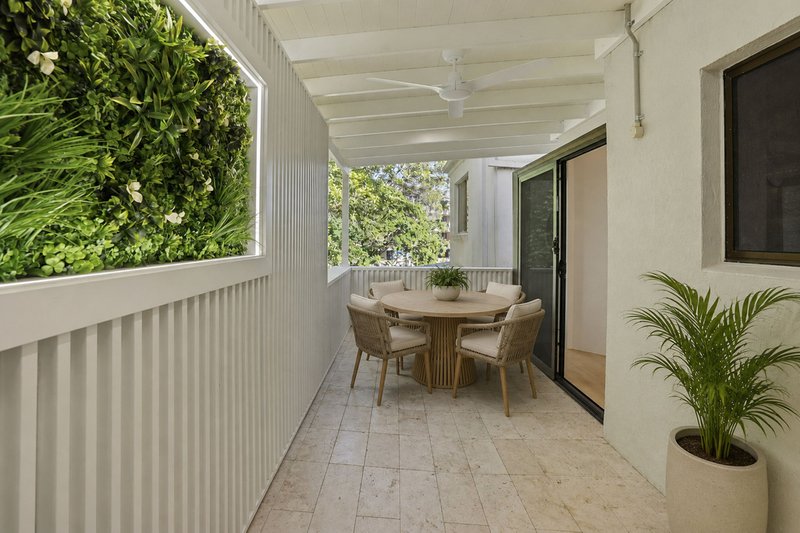 Photo - 2/10 Dandaloo Drive, Currumbin QLD 4223 - Image 9