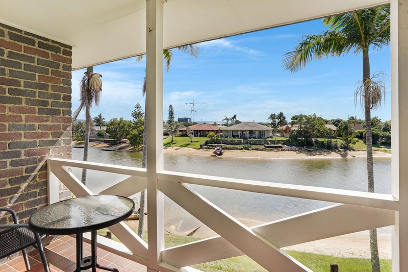 2/10 Dunlop Court, Mermaid Waters QLD 4218