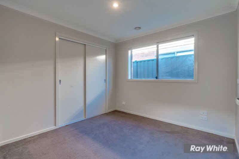 Photo - 2/10 Flower Gum Crescent, Tarneit VIC 3029 - Image 4